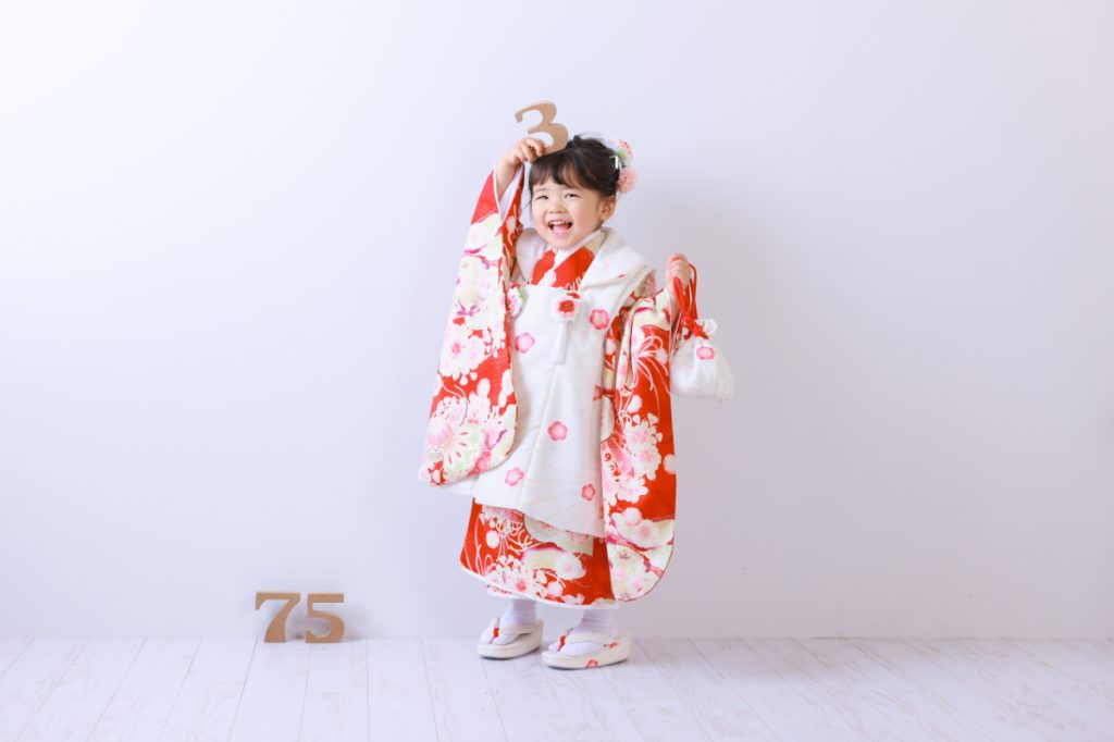 3歳の七五三　人気のお着物とヘアースタイルはこれ♡　｜奥州市フォトスタジオ｜
